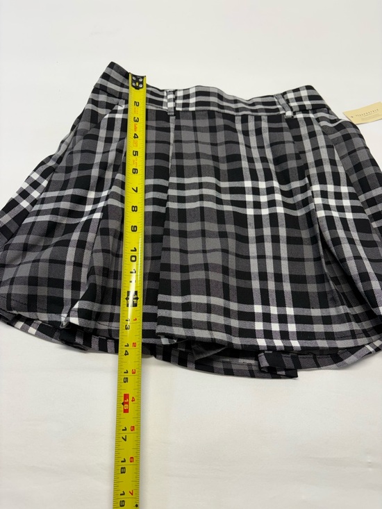 Aeropostale Black & Grey Plaid Skater Skort Size Small - Picture 7 of 8